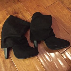 Black heel boots