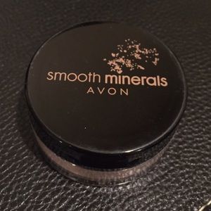 Avon mineral powder - light beige