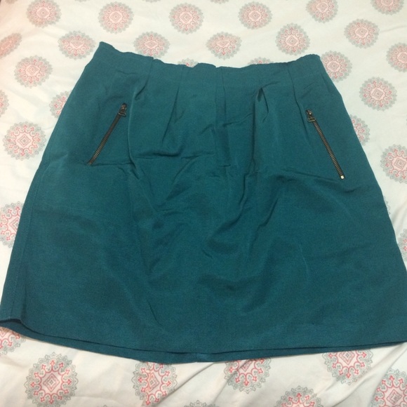 NWT Green Zara Woman Mini Skirt