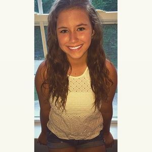 Meet your Posher, Ashley