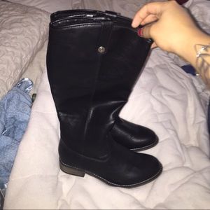 Black riding boots