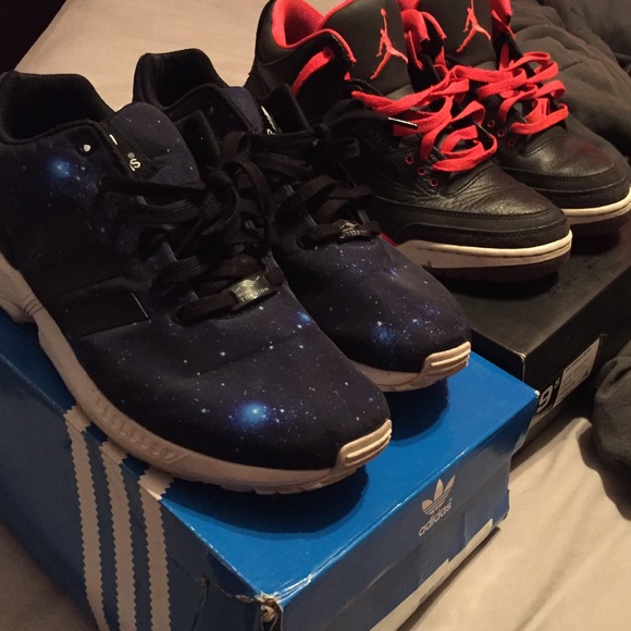 Galaxy fluxes and Crimson 3's