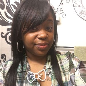 Meet your Posher, Ebony