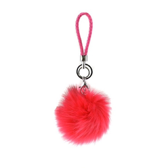 ❌SOLD❌✨NEW ITEM✨ Pom Pom Keychain
