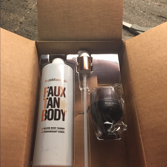 New Jumbo Size Bare Minerals Faux Tan with Brush