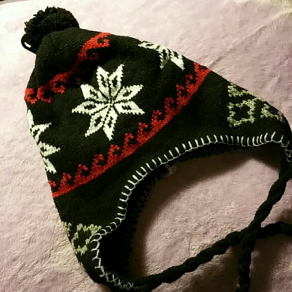 Black & Red Winter Style Knit Beanie | OS | NEW ❄️⭐️❄️ - Picture 3 of 3