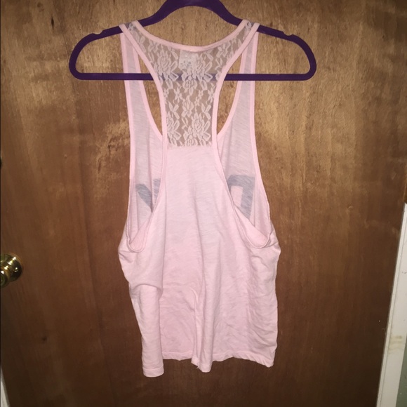 Pink tank - Picture 2 of 2