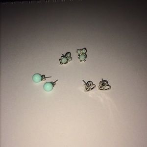 3 pairs of blue earrings