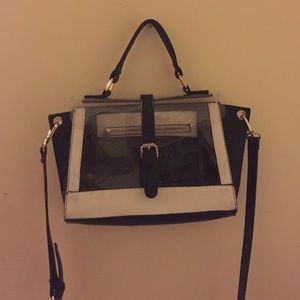 Cute black and white purse!