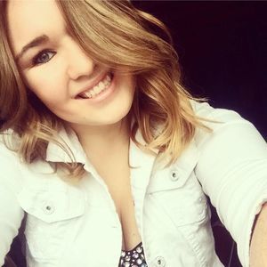 Meet your Posher, Holly