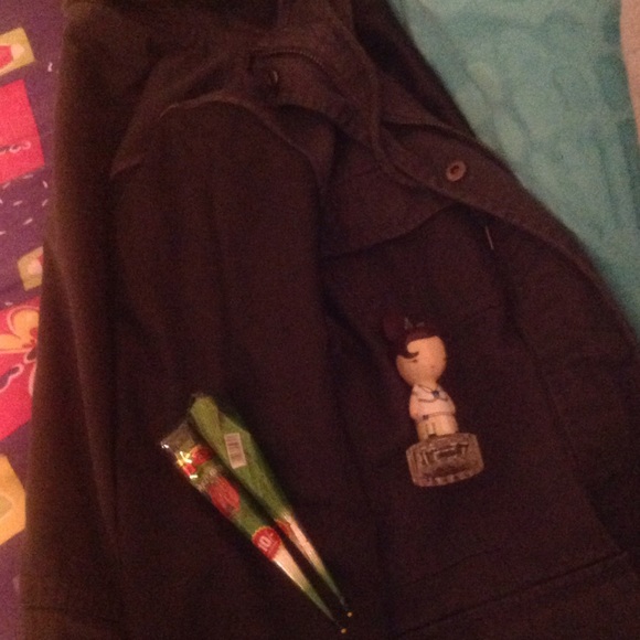 Bundle of jacket perfume and henna