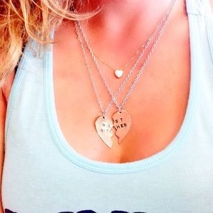 Best Bitches Best Friend Necklace for your homie👯