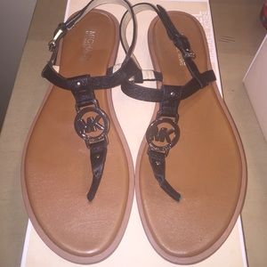 💖MK Thong Sandals - worn 3x Size 8 - 😍