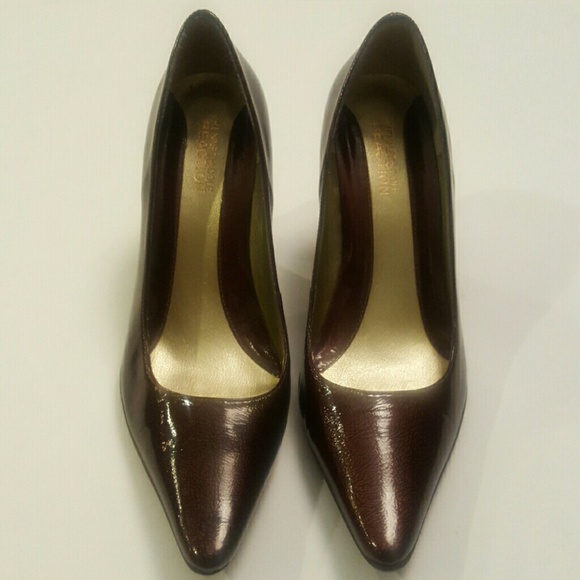 Classy  Kenneth Cole Reaction Patent Leather Heels - Picture 2 of 4
