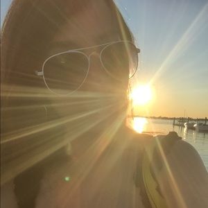 Meet your Posher, Elaine