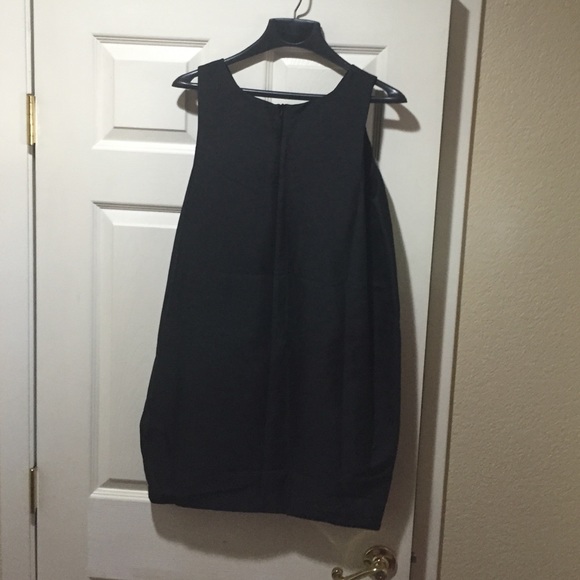 One large on hold for Mary - Picture 2 of 3