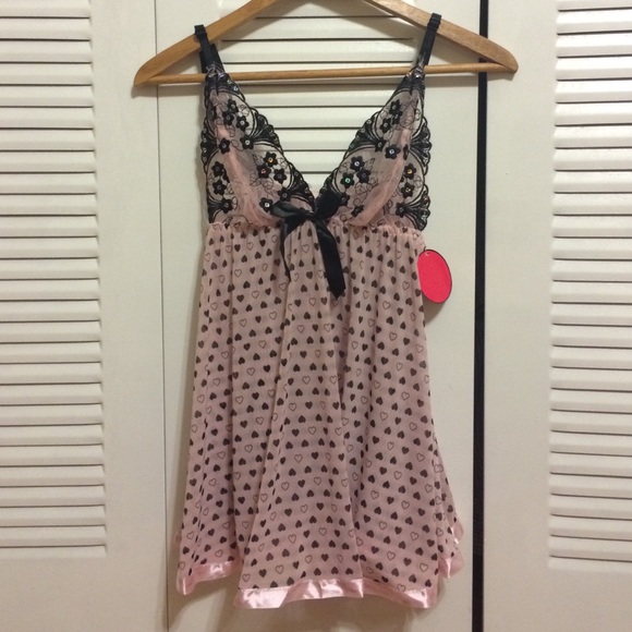 Sleepwear / Lingerie / nightwear