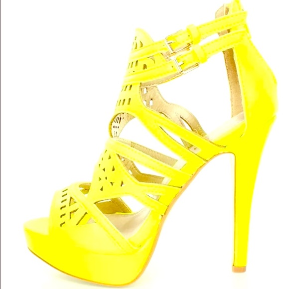 Neon yellow pumps