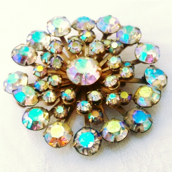 ❌SOLD Vtg Aurora Borealis HUGE Sunburst Brooch❌ - Picture 3 of 4