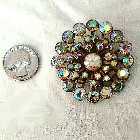 ❌SOLD Vtg Aurora Borealis HUGE Sunburst Brooch❌ - Picture 4 of 4