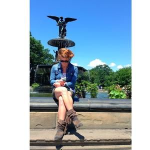 Meet your Posher, Caitlin