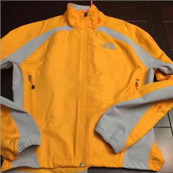 SOLD❤️❤️❤️❤️North face woman jacket flight series