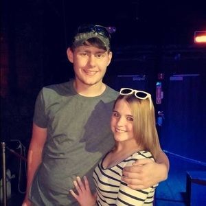 Meet your Posher, Sidney