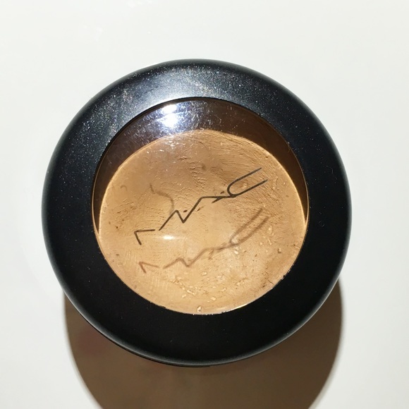MAC Studio Finish Concealer
