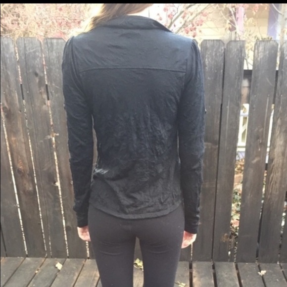 BDG black button up - Picture 3 of 4