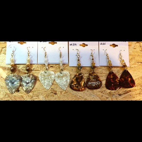 👉👉👉👉Guitar pick earrings B2G1 Free. B1G1 50%