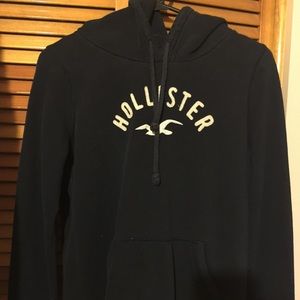 Nice and cozy hollister hoodie!!