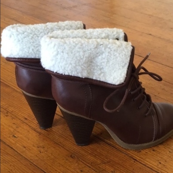 Brown winter boots - Picture 4 of 4