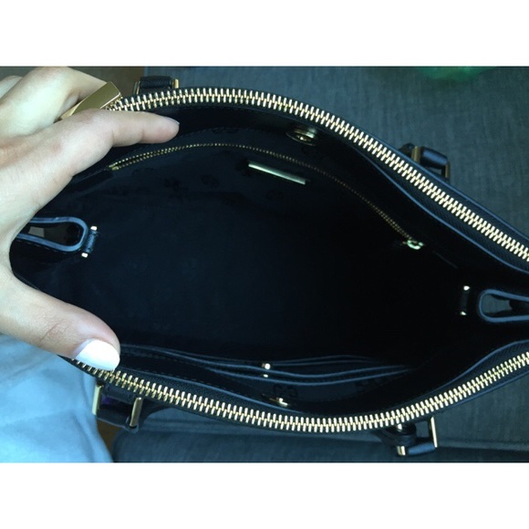🚫SOLD🚫Tory Burch Mini Robinson Tote, Black - Picture 3 of 4