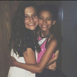 Meet your Posher, Mia