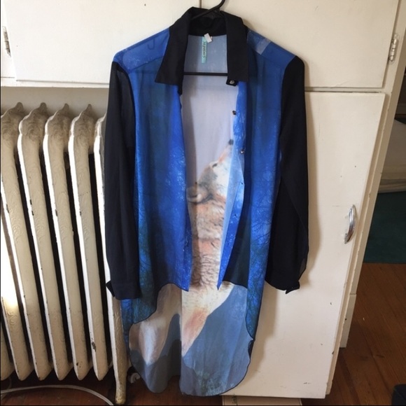 Light weight wolf sweater - Picture 2 of 4