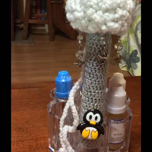 ONLY ONE! HANDMADE HOLIDAY VAPOR NECKLACE - Picture 2 of 4