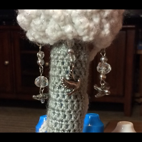 ONLY ONE! HANDMADE HOLIDAY VAPOR NECKLACE - Picture 3 of 4