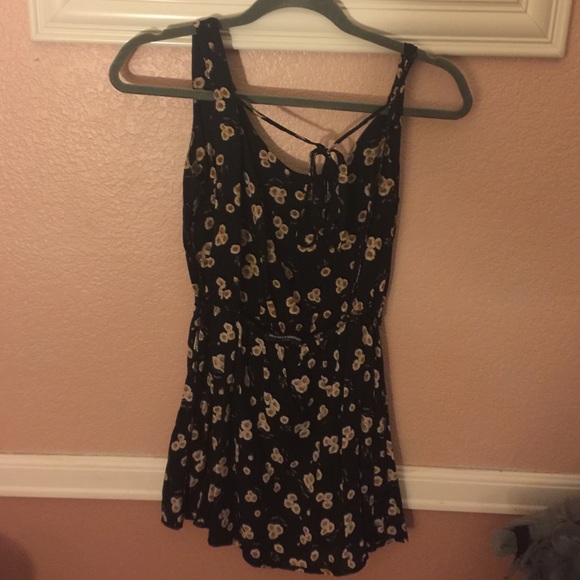 Brandy Melville floral dress - Picture 1 of 3