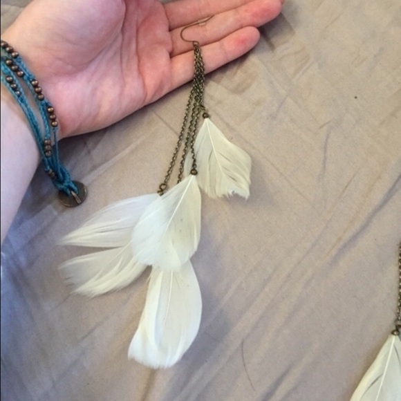 White Feather Earrings - Picture 2 of 3