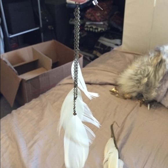 White Feather Earrings - Picture 3 of 3