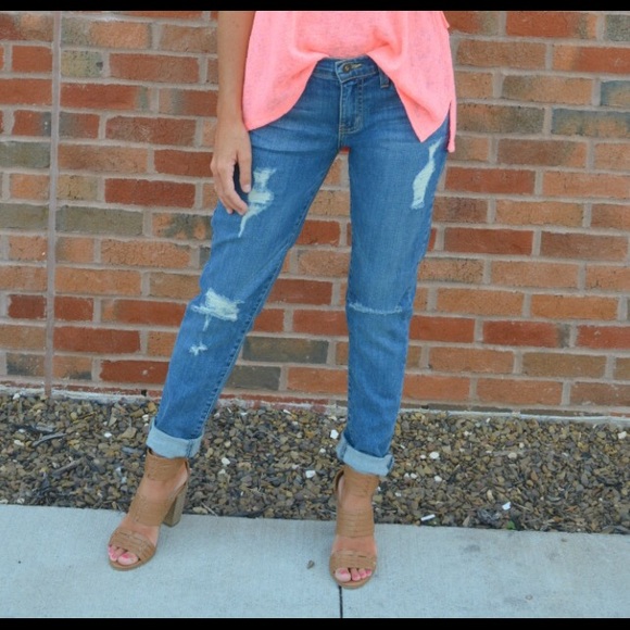 Distressed boyfriend fit jeans