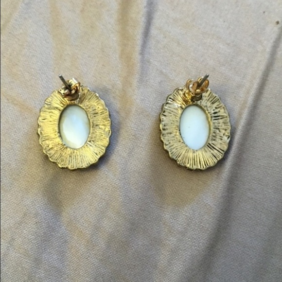 Good and diamond earrings - Picture 3 of 3