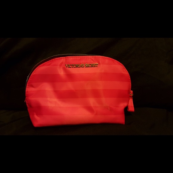 Victoria's Secret Makeup Bag 💄💋