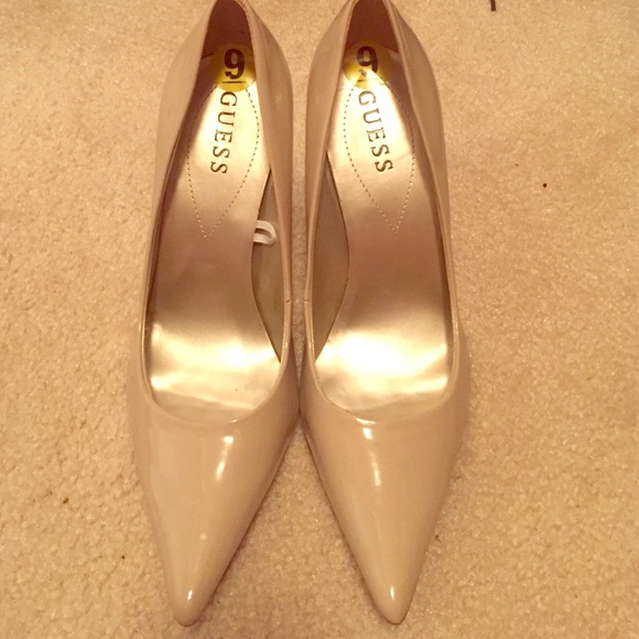 Ladies/women's dress shoes/heels