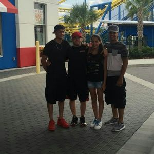 Meet your Posher, Elisander