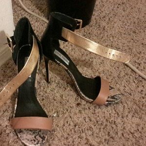 Steve Madden gold and tan reptile heels