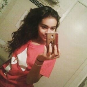 Meet your Posher, Bricel