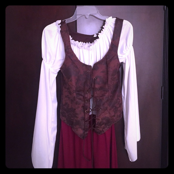 Halloween dress up bar maid/pirate outfit