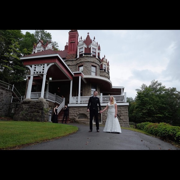 Meet your Posher, Tabitha - Picture 2 of 4