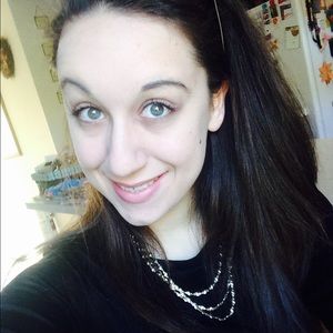 Meet your Posher, Briana